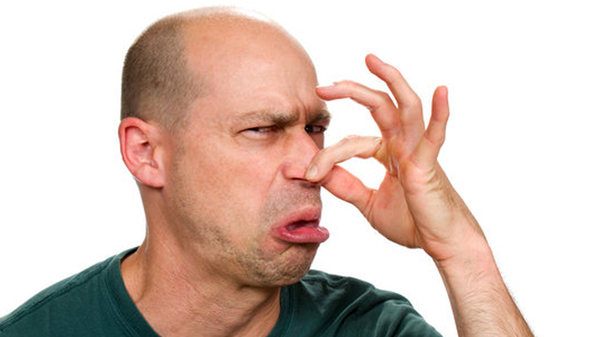 Puzza e odori sgradevoli. Si può sfrattare l'inquilino che dà fastidio al condominio?